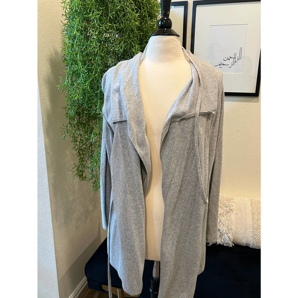 BCBG Maxazria Cashmere Sweater - Picture 9 of 10